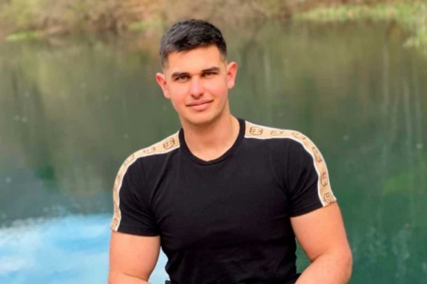 Tânărul