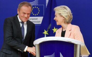 Guvernul Tusk nu mai are bani pentru spitalele din Polonia, dar are pentru Ucraina. Polonezii, la fel ca românii, o duc din ce în ce mai rău ca urmare a direcționării de resurse către Kiev