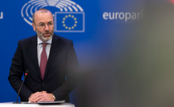 În România trebuie să te susțină străinii, nu românii: Manfred Weber (PPE) se dă de ceasul morții pentru Ilie Bolojan și acuză PSD că s-a îndepărtat de valorile europene