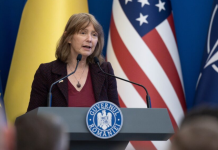 VIDEO | Dezvăluiri explozive! Erin Elmore (Departamentul de Stat): Fosta ambasadoare SUA la București, Kathleen Kavalec, avea la reședința sa tablouri cu ritualuri satanice cu bebeluși. Când am aflat, în 15 minute eram la telefon cu echipa lui Marco Rubio | Acesta este motivul pentru care Statele Unite ale Americii au retras-o din România