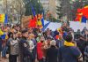 FOTO | VIDEO Zeci de mii de oameni, la protestele din țară și în diaspora împotriva lui Klaus Iohannis și a anulării alegerilor prezidențiale
