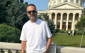 Jurnalistul Mădălin Ionescu: Cursul valutar reacționează la incertitudine, doar că, la noi, reacția economică vine la pachet cu o propagandă teribilă. Mă aștept ca grupurile de agitatori să încerce scoaterea în stradă a unui public sensibil la povești de tipul: „Spune nu Rusiei!”, deși cred că, de fapt, se spune nu Washingtonului