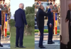 VIDEO | Scene de-a dreptul ireale cu Nicușor Dan în fața Gărzii de Onoare: Președintele României s-a comportat ca un Joe Biden confuz și alienat