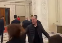 VIDEO | Derapaj democratic grav în România. Ilie Bolojan și-a pus aghiotanții să-l apere de presă: Jurnaliștii au fost bruscați și îmbrânciți ca nu cumva să îi pună vreo întrebare incomodă