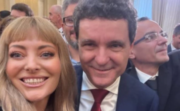 VIDEO | Românii din diaspora și-au făcut dreptate în felul lor: Nu au cumpărat bilete la concertele Deliei de la Madrid și Valencia și artista a fost nevoită să le anuleze