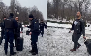 VIDEO | Instigatorul Adrian Băzăvan a vrut să se ducă iar să bage bățul prin gard, de data asta la miile de români care au sărbătorit Unirea Principatelor alături de Călin Georgescu. A fost săltat de jandarmi înainte de a-și duce la îndeplinire planul