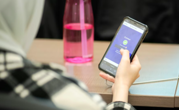 Suedia | Guvernul vrea să interzică total telefoanele mobile în școli, pentru a se asigura că elevii se concentrează doar asupra procesului de învățare