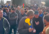 VIDEO | Gorjul se ridică: Minerii și energeticienii din Valea Jiului au protestat pentru a treia zi consecutivă în fața Complexului Energetic Oltenia. Oamenii au adus coroane de flori și lumânări după ce au fost informați că vor rămâne fără locuri de muncă
