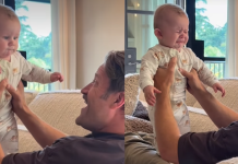 VIDEO | Halucinant! Doi homosexuali care au obținut un bebeluș de la o mamă surogat îl batjocoresc în timp ce micuțul strigă disperat ‘Mama! Mama!’: Nu, nu există mamă! Nici vorbă!