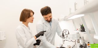 Restaurări estetice de top pentru pacienții tăi: cum colaborarea cu un laborator dentar de încredere face diferența