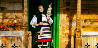 Angajații BNR bat la ușile românilor ca să afle informații despre situația financiară și veniturile acestora, dar și despre consumul gospodăriilor