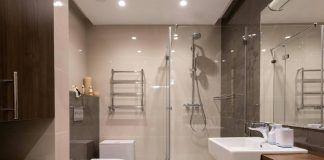 5 idei de design pentru băile mici: cadă sau cabină de duș?