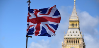 VIDEO | Schimbare istorică în Marea Britanie: Nigel Farage a câștigat alegerile locale cu Reform UK și i-a spulberat pe laburiștii premierului Keir Starmer